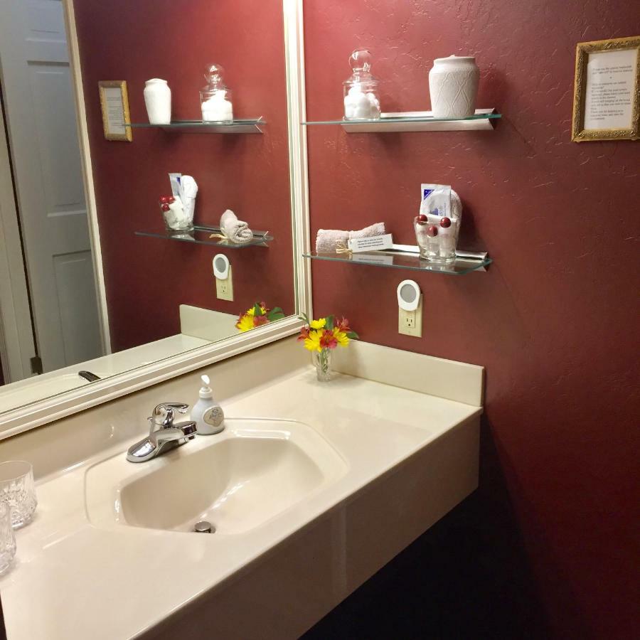 Romeo Inn Ashland Bagian luar foto