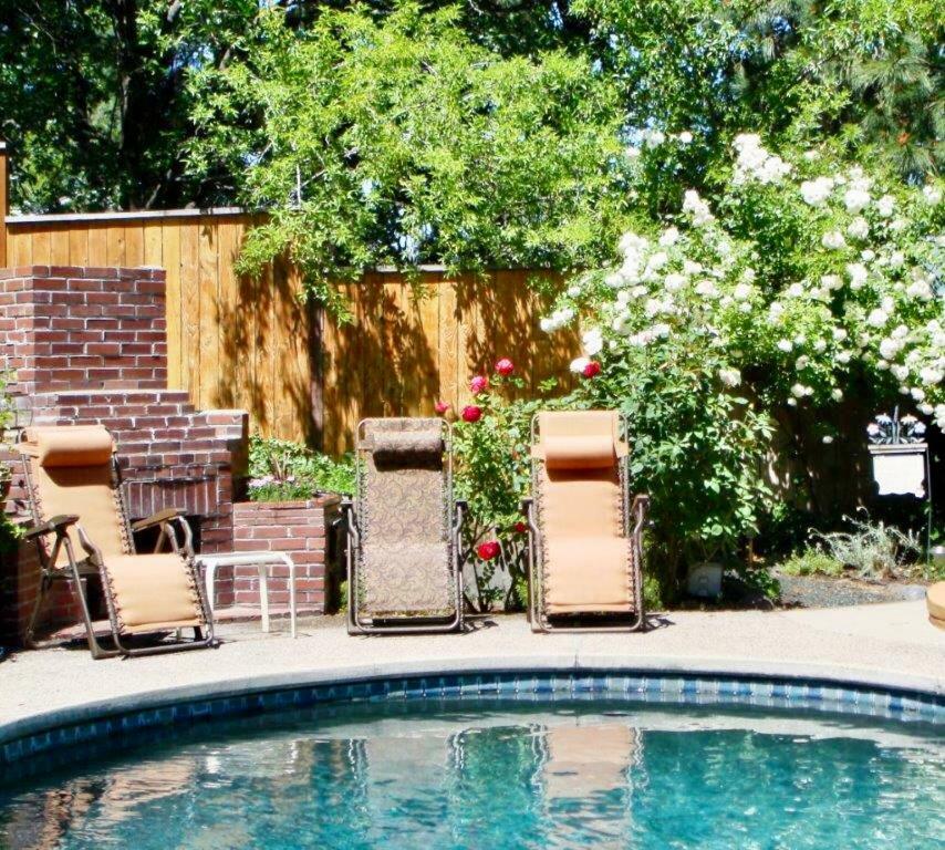 Romeo Inn Ashland Bagian luar foto